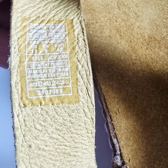 Chaco Wayfarer Sandals in OCHER Size 11 - Picture 11 of 11